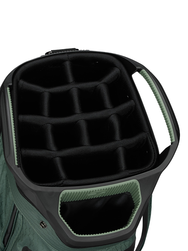 TaylorMade Storm Dry Cart Bag