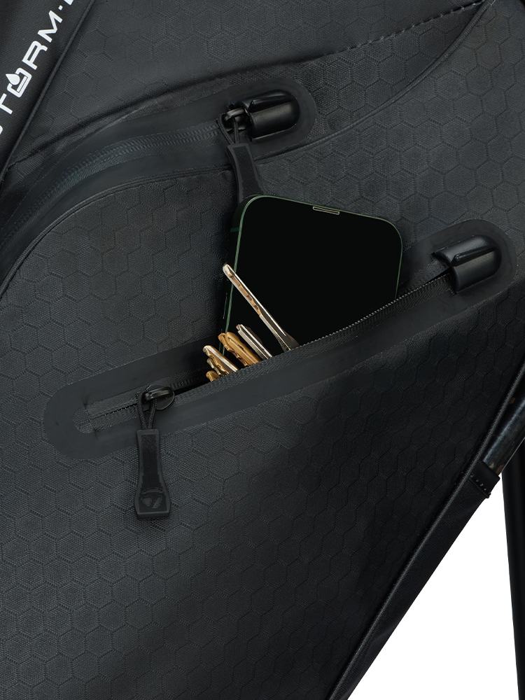 TaylorMade Storm Dry Stand Bag